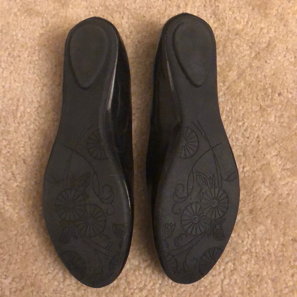 Steve Madden black patent leather flats - Picture 3 of 5